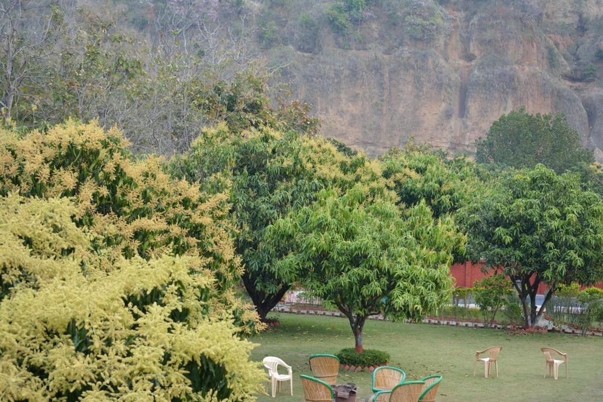 Jim Corbett Resort Rāmnagar Exteriör bild